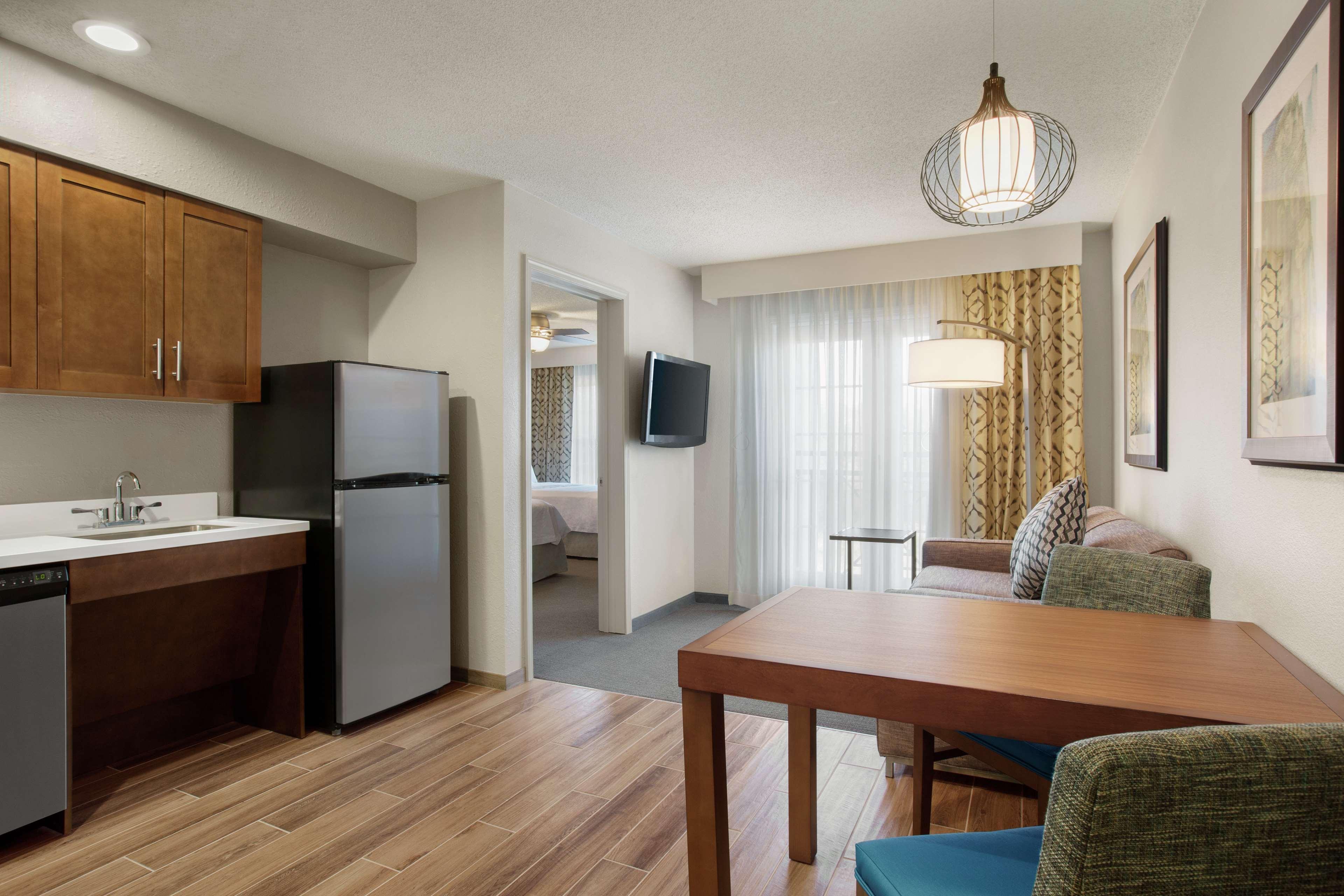 Homewood Suites By Hilton Kansas City Airport Eksteriør bilde