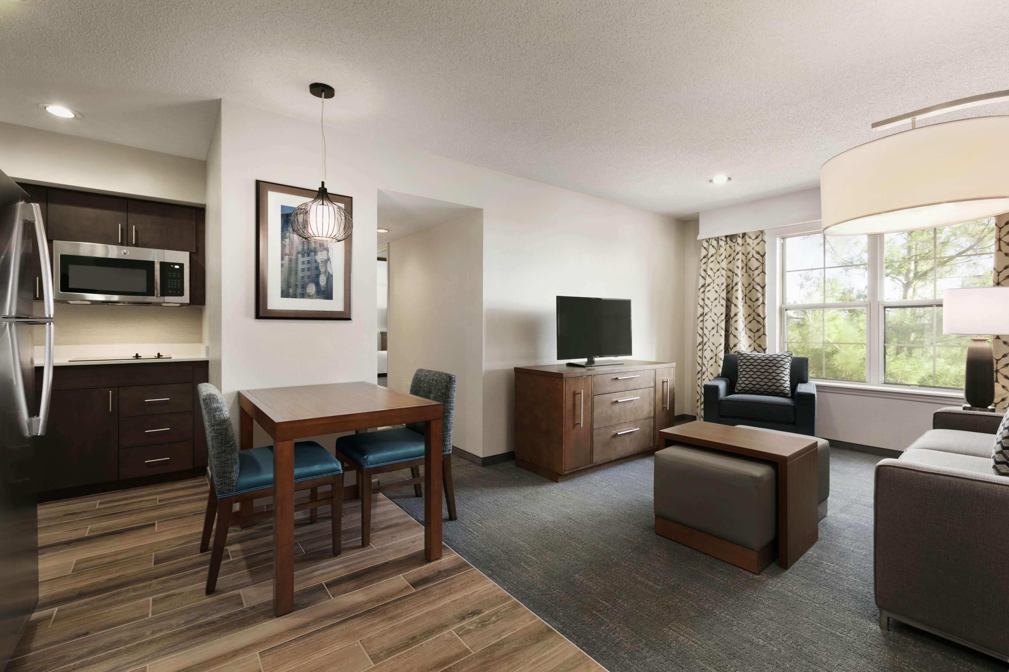 Homewood Suites By Hilton Kansas City Airport Eksteriør bilde