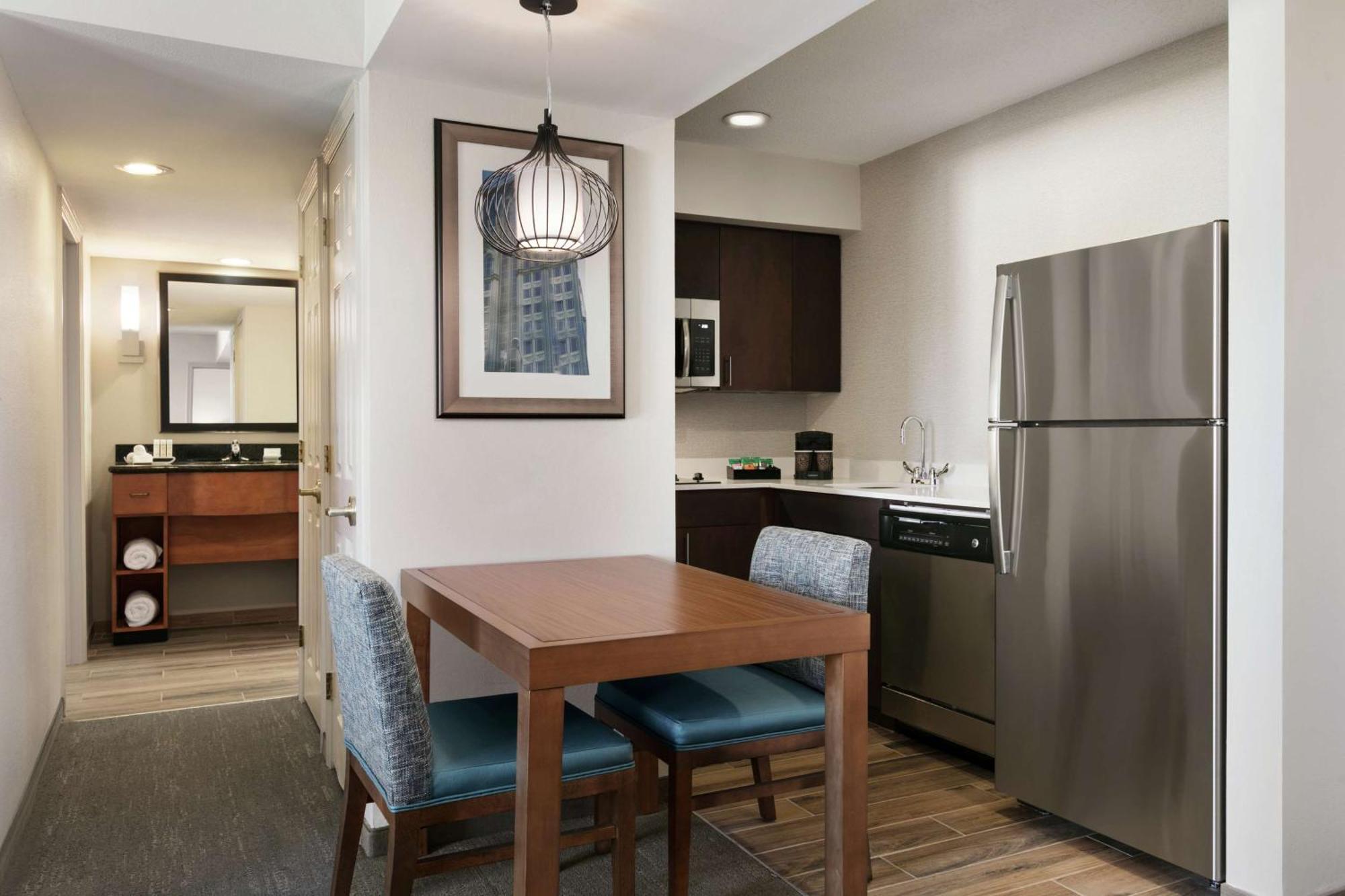 Homewood Suites By Hilton Kansas City Airport Eksteriør bilde