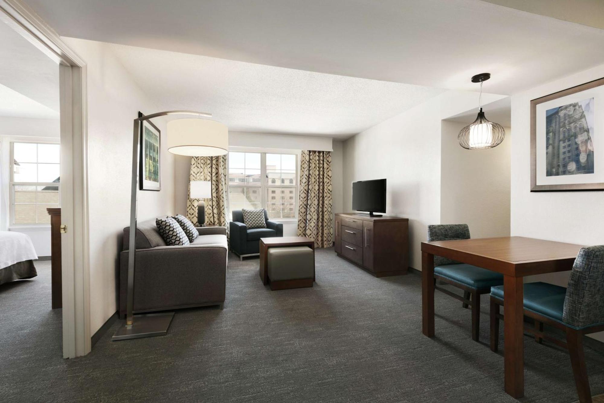 Homewood Suites By Hilton Kansas City Airport Eksteriør bilde